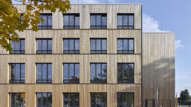 Die Sanierungs- und Erweiterungsarbeiten der Wilhelm-Gentz-Schule wurde ausgezeichnet. © Landesbeirat Holz Berlin-Brandenburg