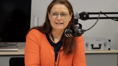 Susanne Formanek, Geschäftsführerin von Grünstattgrau, setzt sich seit über 20 Jahren für nachhaltige Bauweisen und Bauwerksbegrünung ein. © Wirtschaftsverlag