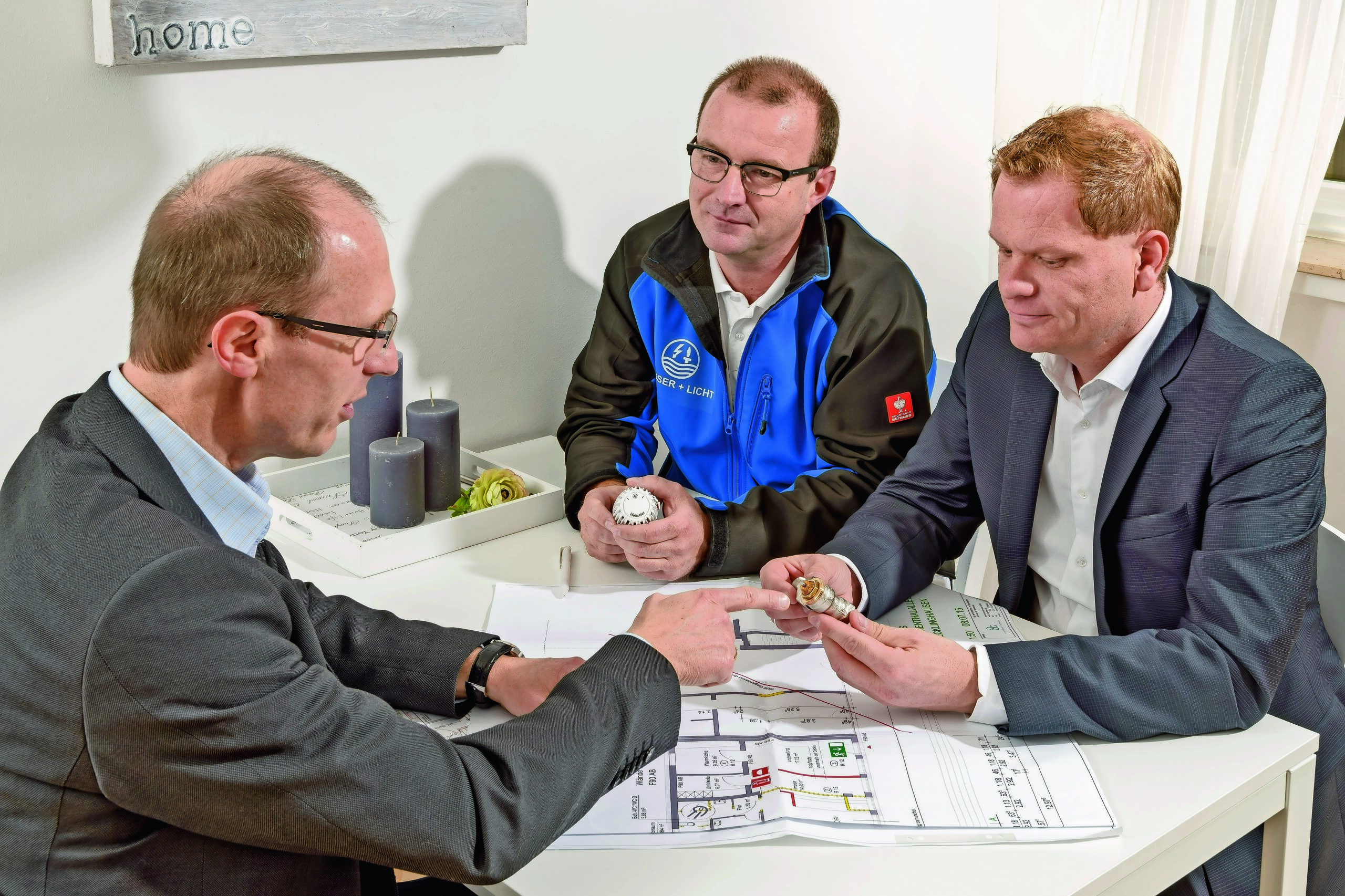 Beratungsgespräch mit Installateur