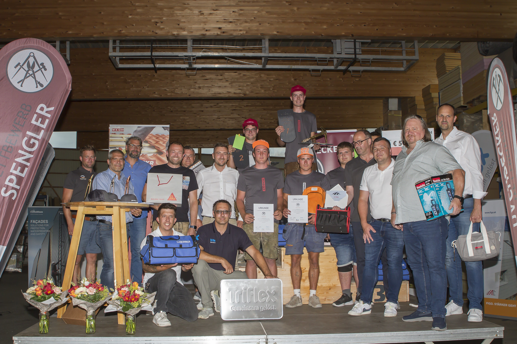 Lob und Anerkennung für die jungen Dachdecker und Spengler Oberösterreichs, die Ende Juni um die besten Plätze bei den Landeslehrlingswettbewerben kämpften. © WKOÖ