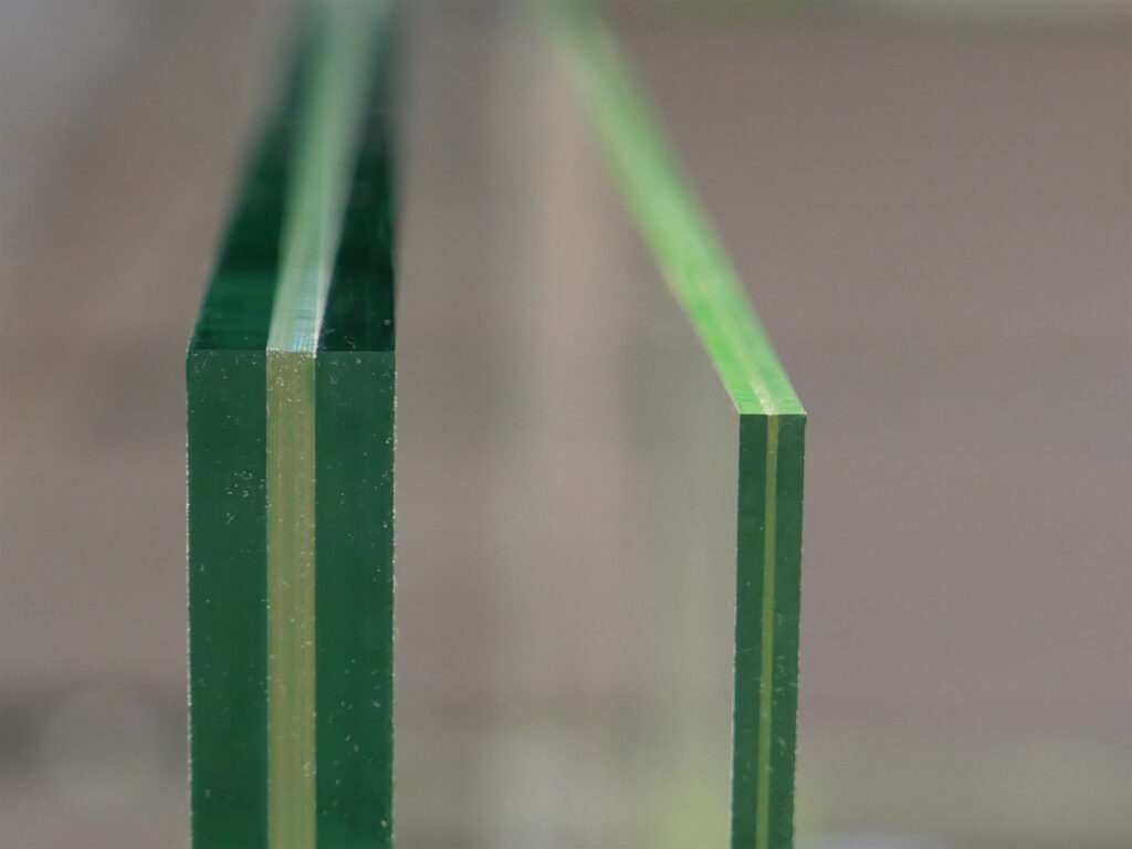 Hegla präsentiert auf der Vitrum eine neuentwickelte Schneidanlage für Verbundsicherheitsglas. © Hegla