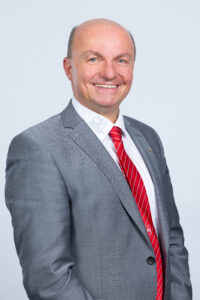 „Durch die Öffnung von Weiterbildungsmaßnahmen für andere Bundesländer profitieren alle durch ein Mehr an Teilnehmenden, ein größeres Netzwerk und einen vielfältigeren Input.“Ludwig Weichinger-Hieden, BLW und LIM Wien 