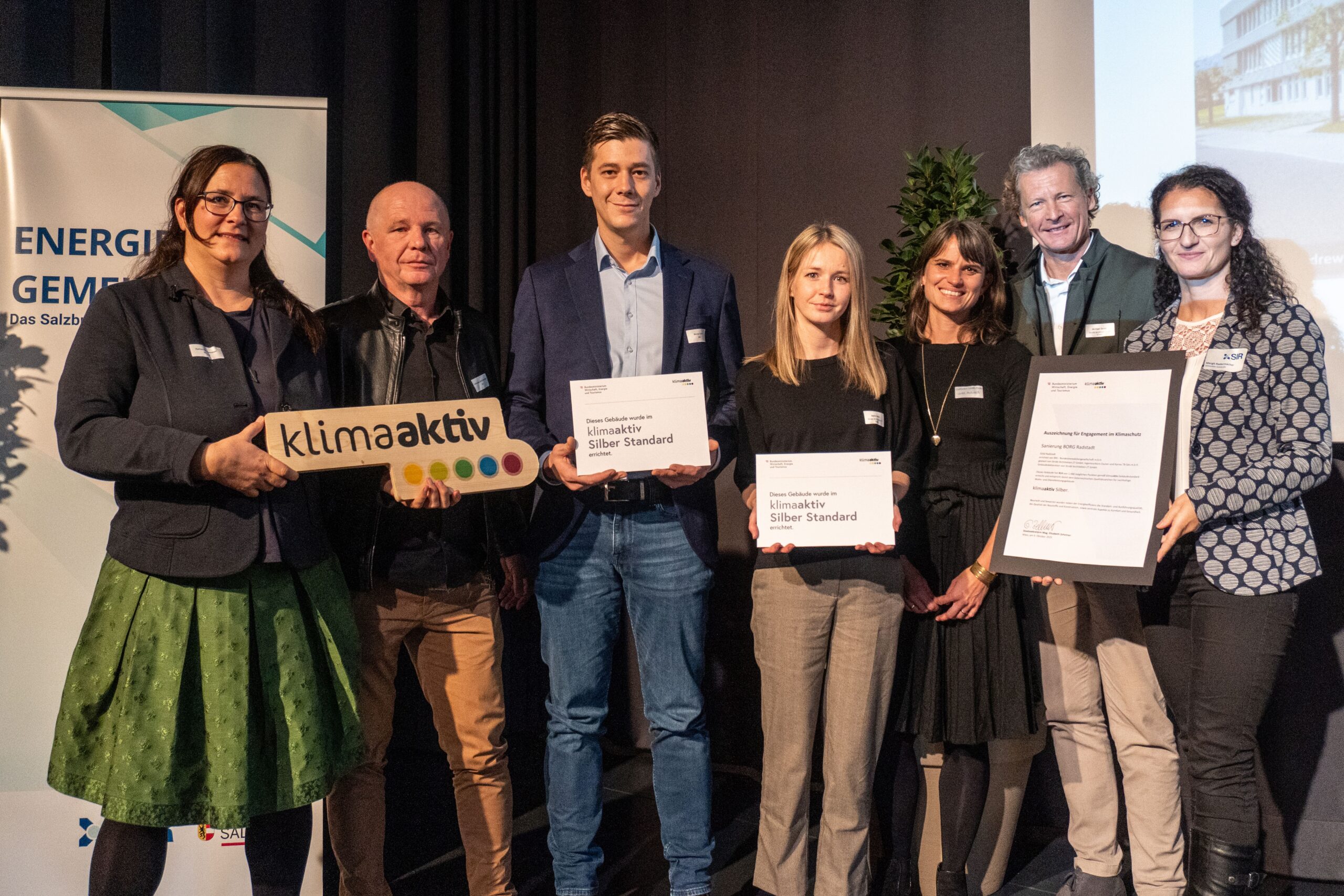 Katharina Kowalski (BMWET), Johannes Schmidlechner (BIG), Nicola Subic (BIG), Basia Gabor (Strobl), Barbara Lindenthaler (Strobl Architekten ZT GmbH), Michael Strobl (Strobl Architekten ZT GmbH) und Margit Radermacher (SIR) © SIR