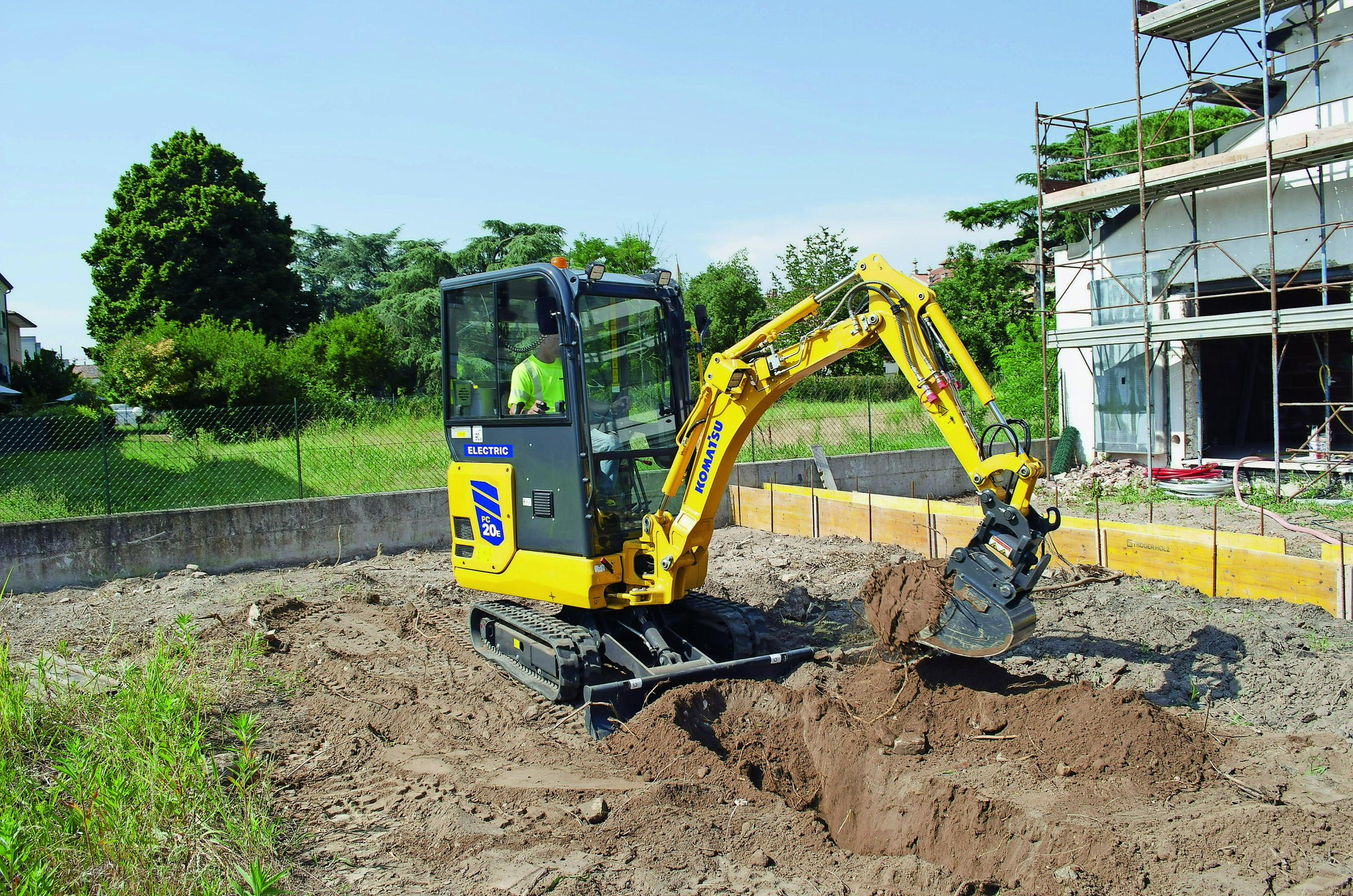 Der durch 11,8 kW batterieelektrisch angetriebene Minibagger PC20E-6 verfügt über einen eigens durch Komatsu in Europa entwickelten Antriebsstrang. ©Kuhn/Komatsu
