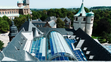 Der denkmalgeschützte Museumsbau von 1910 prägt das Stadtbild Speyers und bildet gemeinsam mit dem nahegelegenen Dom ein kulturelles Zentrum. © Isolar