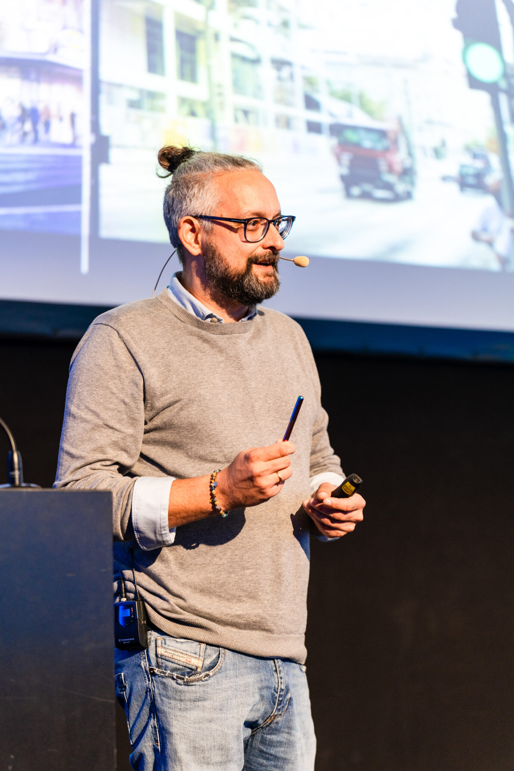 Robert Charuza gab praxisbezogene Einblicke rund um das Thema Digitalisierung bei IKEA Österreich
