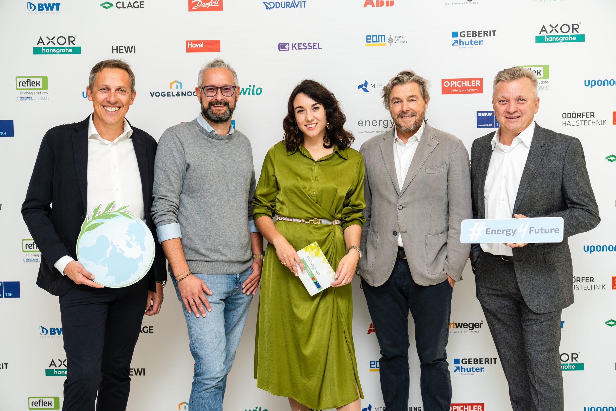 v.l.n.r. Johannes Huber-Grabenwarter (Veranstalter), Robert Charuza (IKEA Österreich), Sandra Suppan (Moderation), Lars Krückeberg (GRAFT), Robert Pichler (Veranstalter)