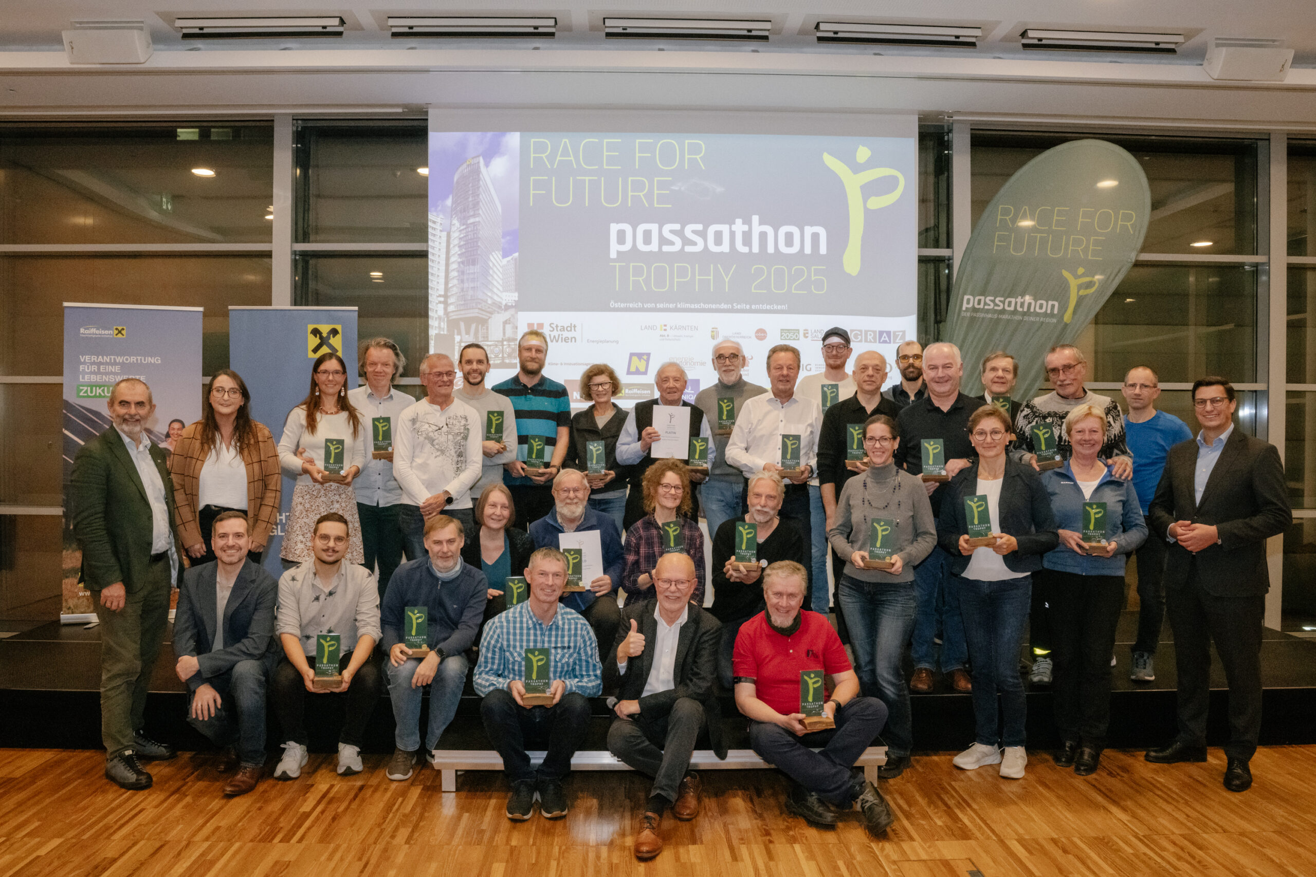 Große Siegerehrung aller passathon 2025 TROPHY Platin, Gold und Silber; Fotocredits: Luiza Puiu