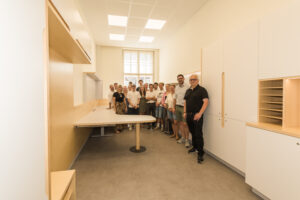 Das Büro des Administrators am BG/BRG Fürstenfeld entstand als gemeinsame Projektarbeit.© Johannes Baumann – Ortweinschule Graz 