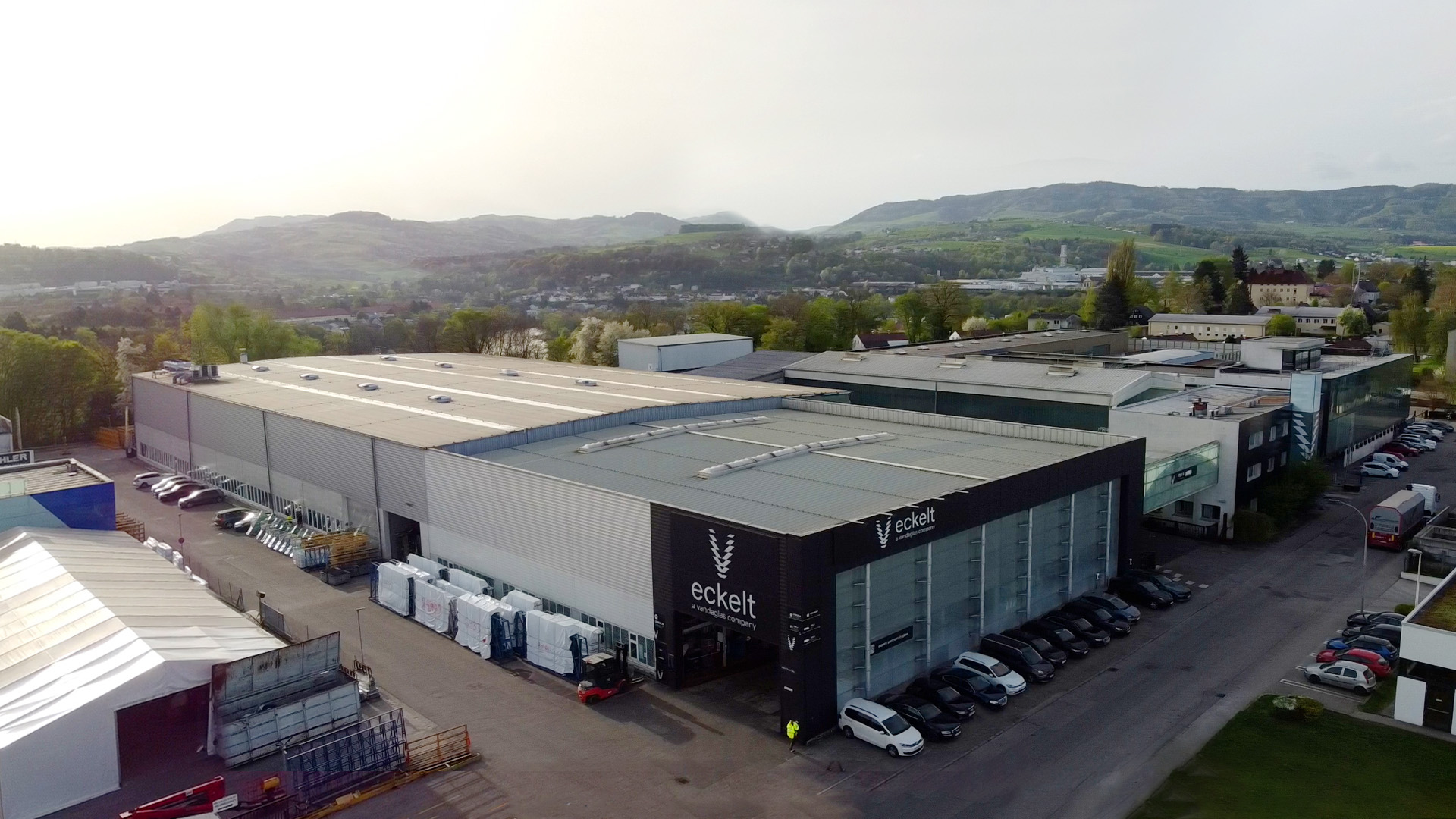 Eckelt Glas und Glas Ziegler, die seit dem Jahr 2022 zur Vandaglas Gruppe gehörten, wurden vom deutschen Investor Accursia Capital übernommen. © Eckelt Glas