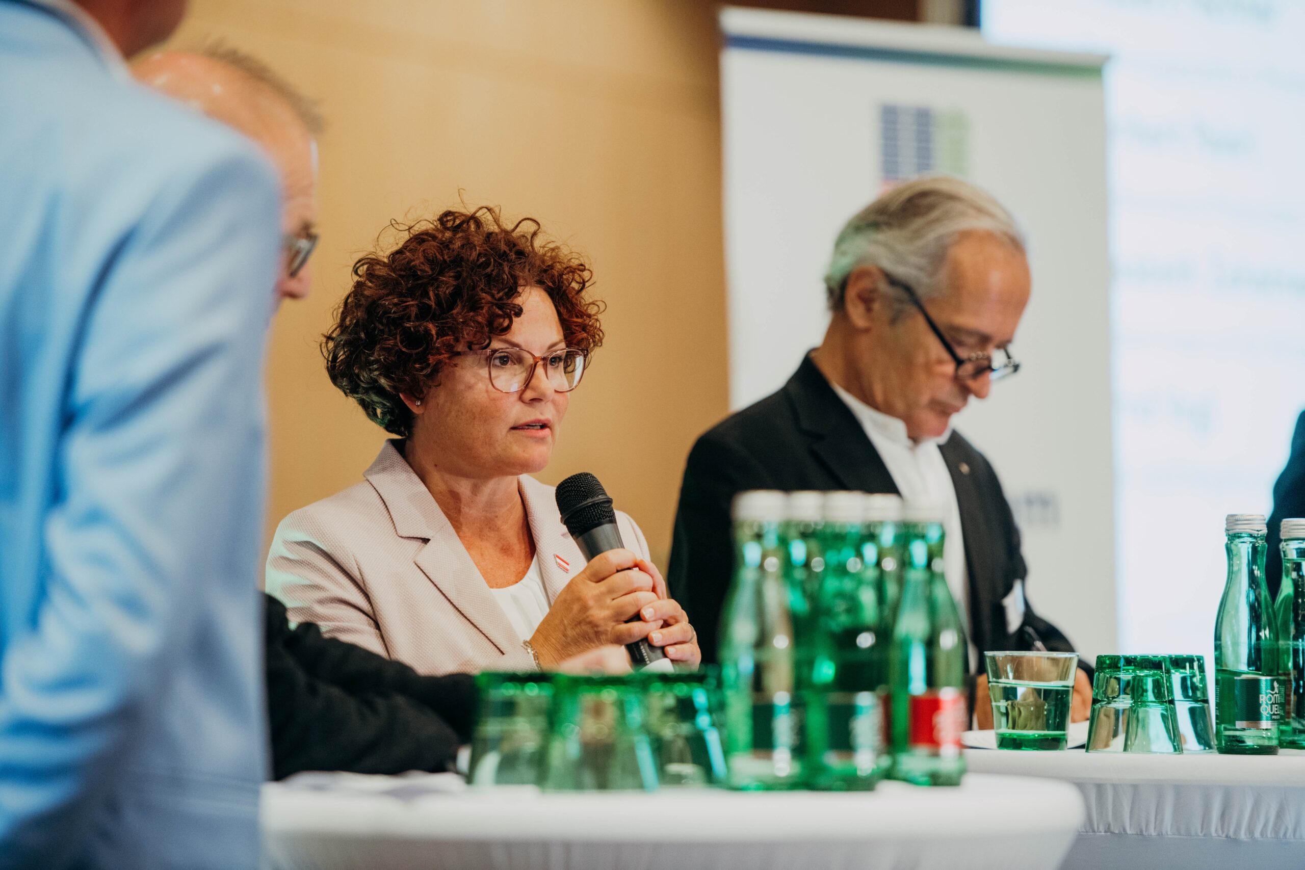 Energie-Staatssekretärin Elisabeth Zehetner (l.). Copyright: objektivgesehen