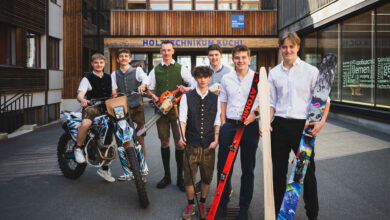 Die Schüler des Holztechnikums Kuchl (HTL, FS, Internat) zeigen ihre Werkstücke, die sie anlässlich ihrer Diplomarbeit in der HTL bzw. ihrer Abschussprojekte in der Fachschule produziert haben – die Projekte können anlässlich des Tages der offenen Tür am Holztechnikum Kuchl am 29. November besichtigt werden © Holztechnikum Kuchl, Christoph Kobald