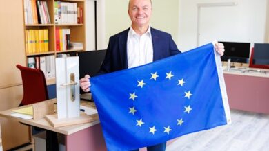 "Positiv wirken sich insbesondere die EU-Initiativen im Bereich Nachhaltigkeit aus. Die Wiener Tischlereien profitieren vom Trend zu ökologischen, reparaturfähigen und langlebigen Produkten", sagt der Wiener Landesinnungsmeister Ludwig Weichinger-Hieden anlässlich 30 Jahren EU-Mitgliedschaft. © WKW