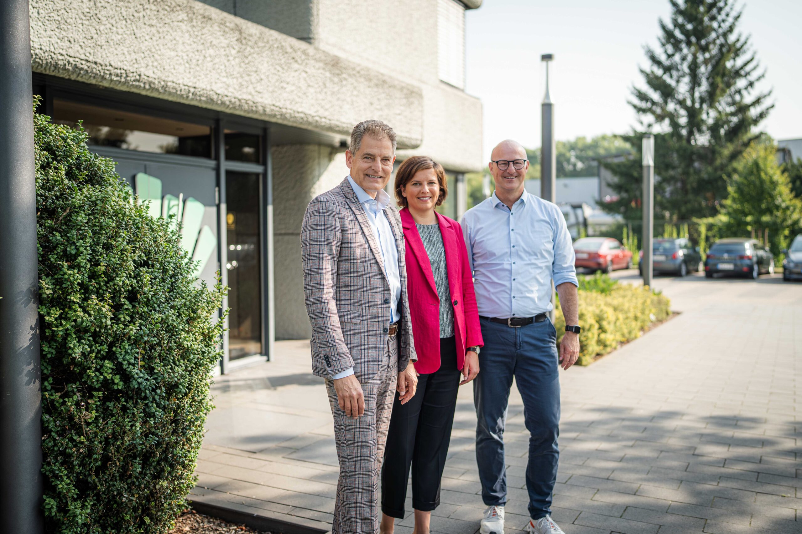 Generationenwechsel bei Hesse Lignal: : v. l. Hans Hesse, Hanna Hesse, Jens Hesse © Hesse Lignal