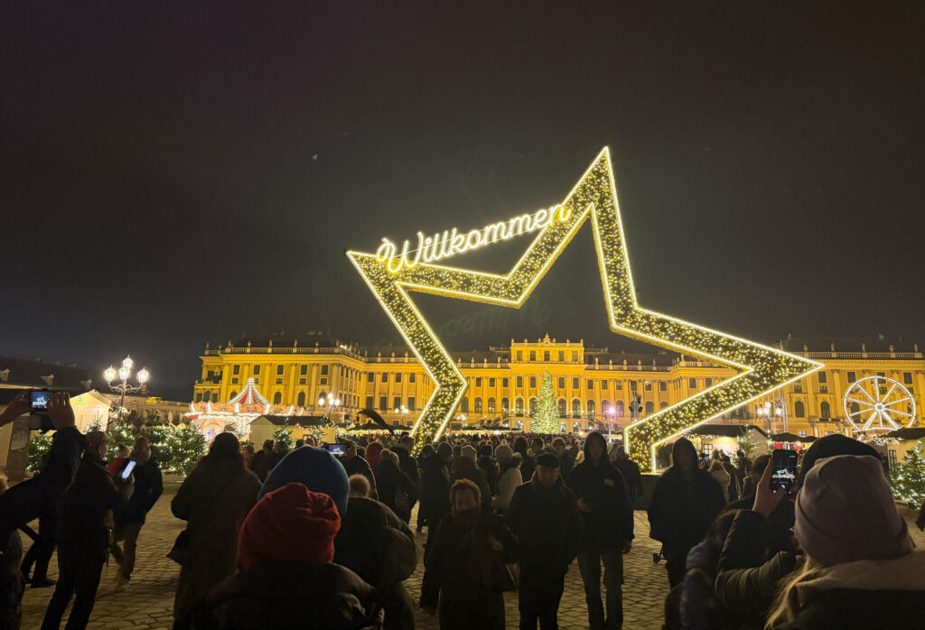 Das Schloss Schönbrunn war die perfekte Kulisse für den ersten Glas-Metall-Treff. Fest steht: Es wird eine Wiederholung geben! © Birgit Tegtbauer