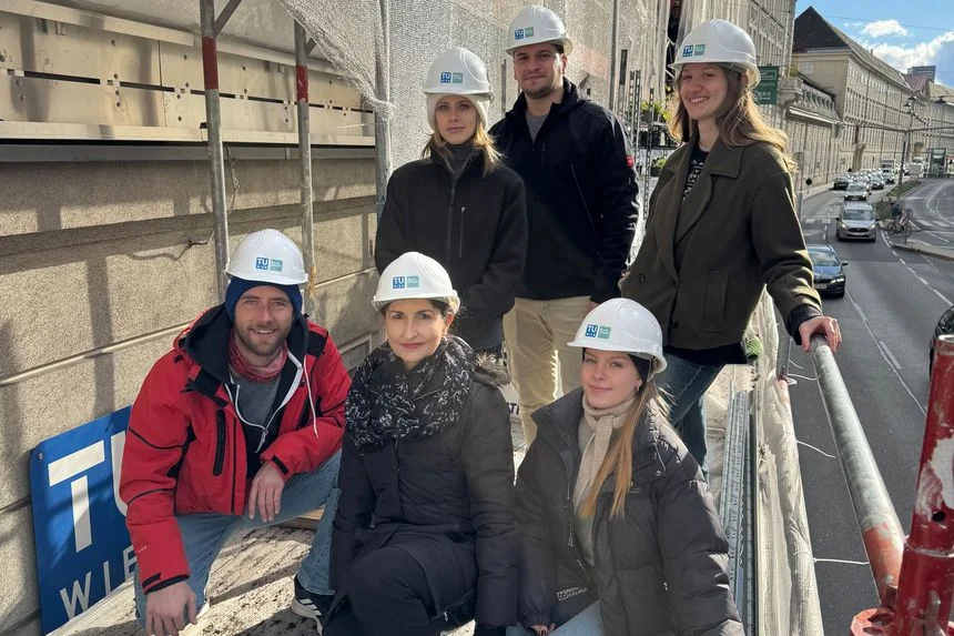 vorne: Martin Prömpers, Azra Korjenic, Lara Elea Lazansky. hinten: Lena Froschauer, Abdulah Sulejmanovski, Leonie Möslinger (jeweils von links)