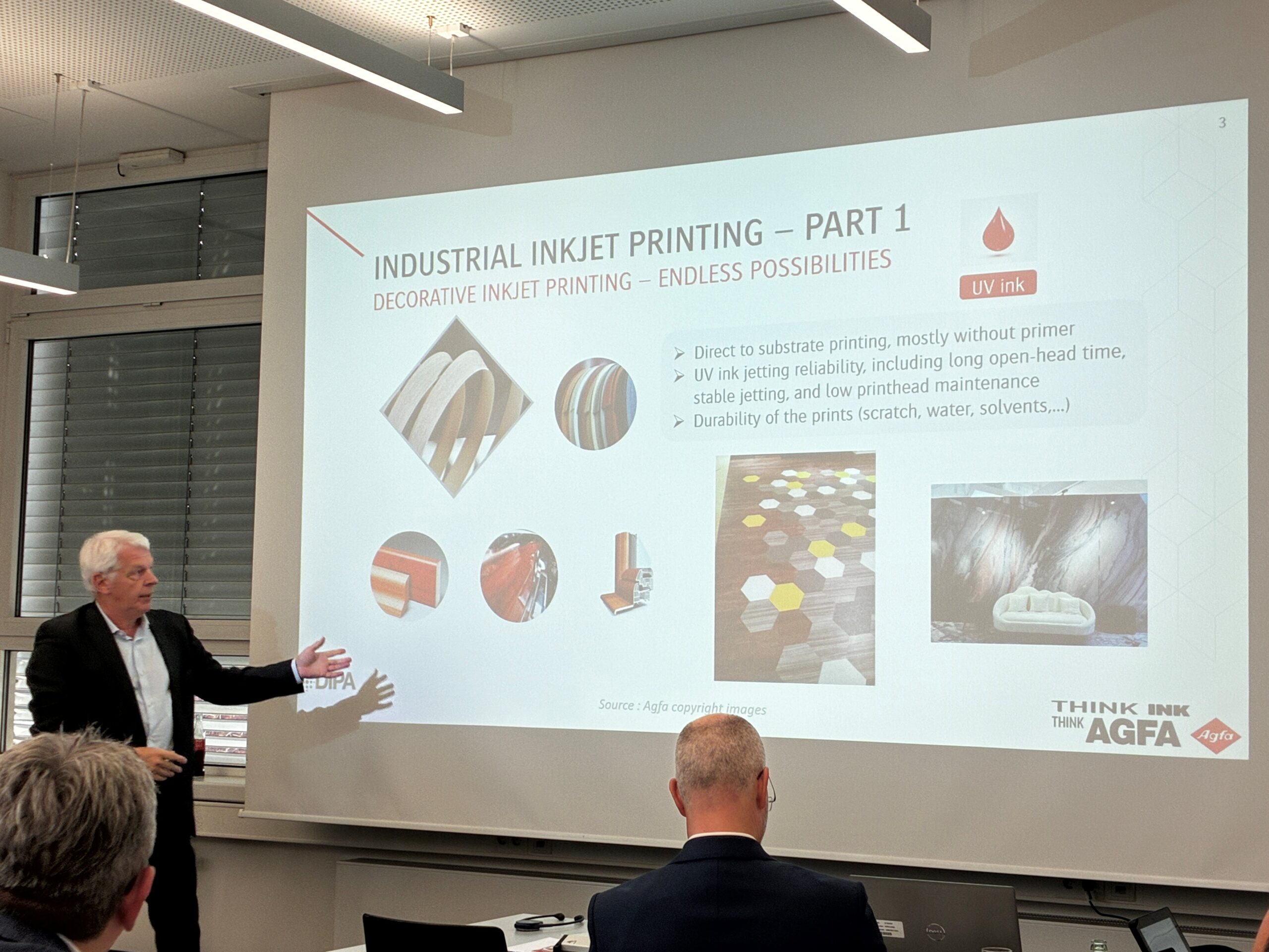 Informative Vorträge zeigten die vielfältigen Möglichkeiten des Digitaldrucks auf. © Adler