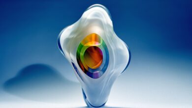 Für seine neue Ausstellung konnte das Glasmuseum Lette Werke des bekkannten britischen Glaskünstlers Peter Layton erwerben wie „Rainbow Cloud“. © Alick Cotterill