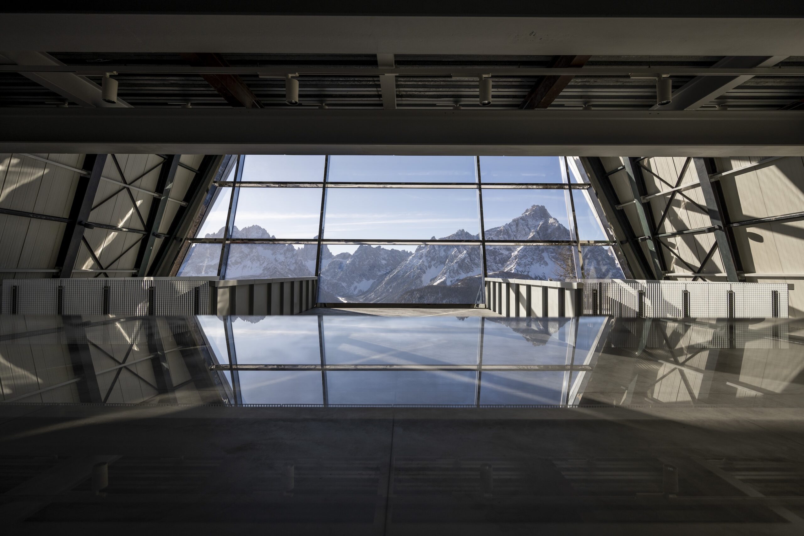 MAIN HALL, PLASMA STUDIO, ARCHITECT ULLA HELL, SEXTEN, SOUTH TYROL, ITALY 