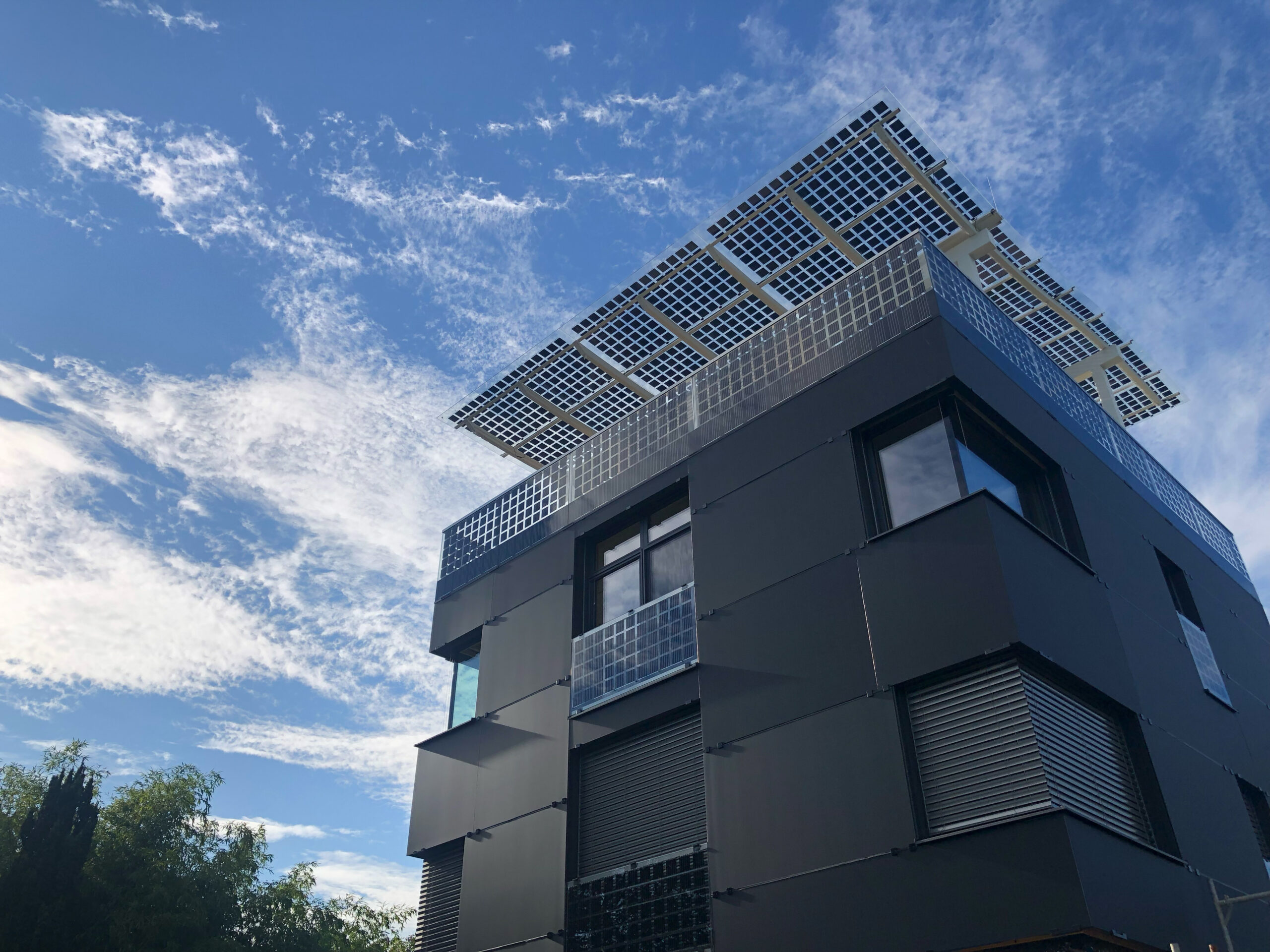 Für das außergewöhnliche Projekt SolCubeGraz wurde Glas Meisl mit dem Austrian Glastechnik Award 2025 in der Kategorie Außenraum ausgezeichnet. © Bernd Humpl