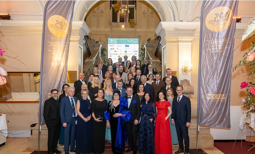 Zahlreiche Ehrengäste, Innungsvertreter und Mitglieder der Tischlerfamilie trafen sich Ende Jänner beim Tischlerball in Linz. © Cityfoto