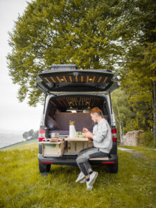 Ein ganzer Camper in einer „Boks“: Geeignet sind alle kleineren Kastenwägen, eine genaue Auflistung der Fahrzeugtypen finden sich auf der Webseite. © CampBoks