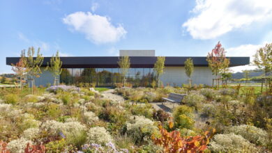 Der neue Geberit Campus von Atelier Brückner. © Roland Halbe