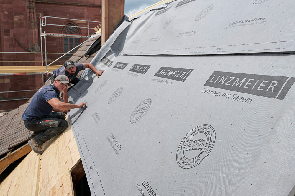 Ausführung eines Hybrid-Dachs in der Sanierung. © Linzmeier