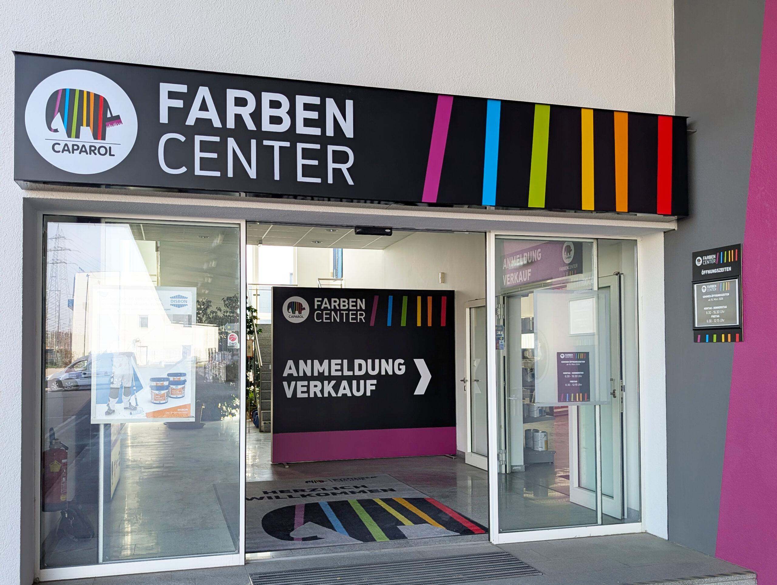 SynthesaGruppe stärkt Präsenz im Raum Linz mit Caparol Farbencenter