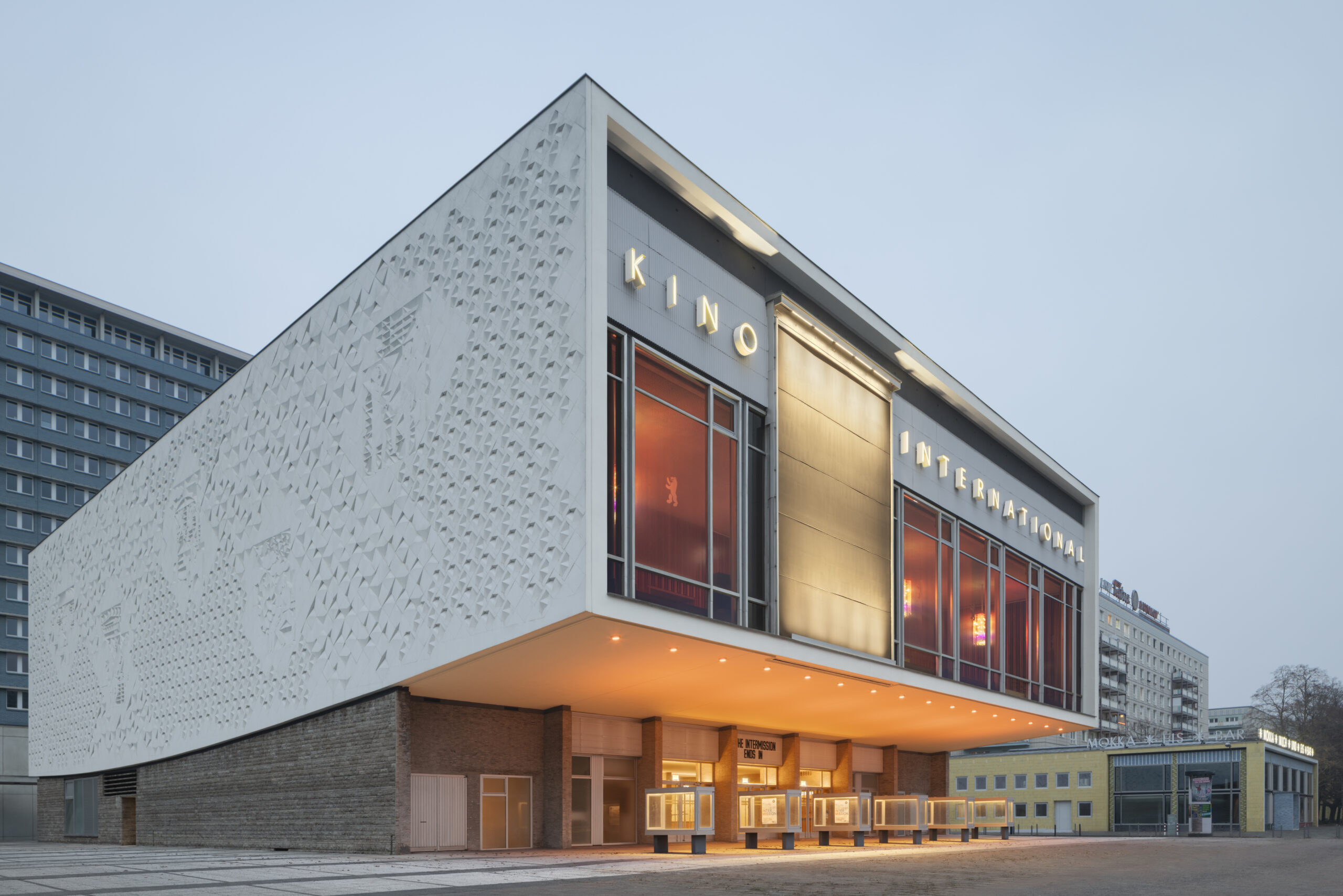 Ein modernes Denkmal kehrt zurück