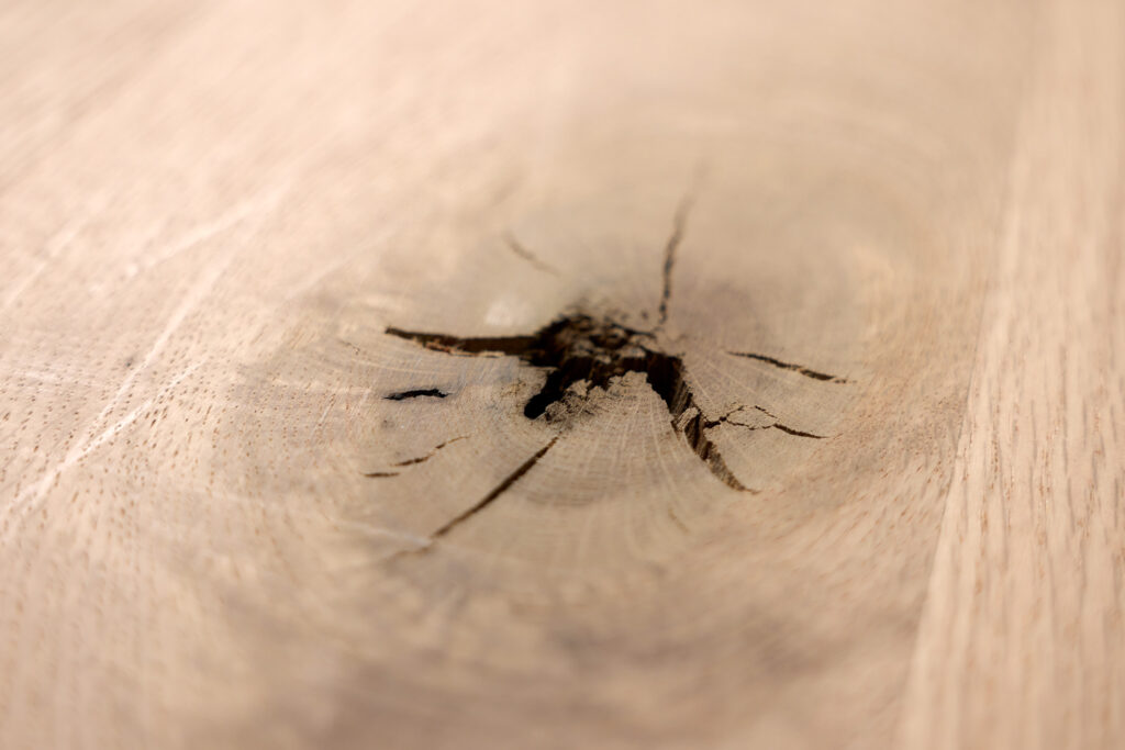 Holz mit Charakter.
