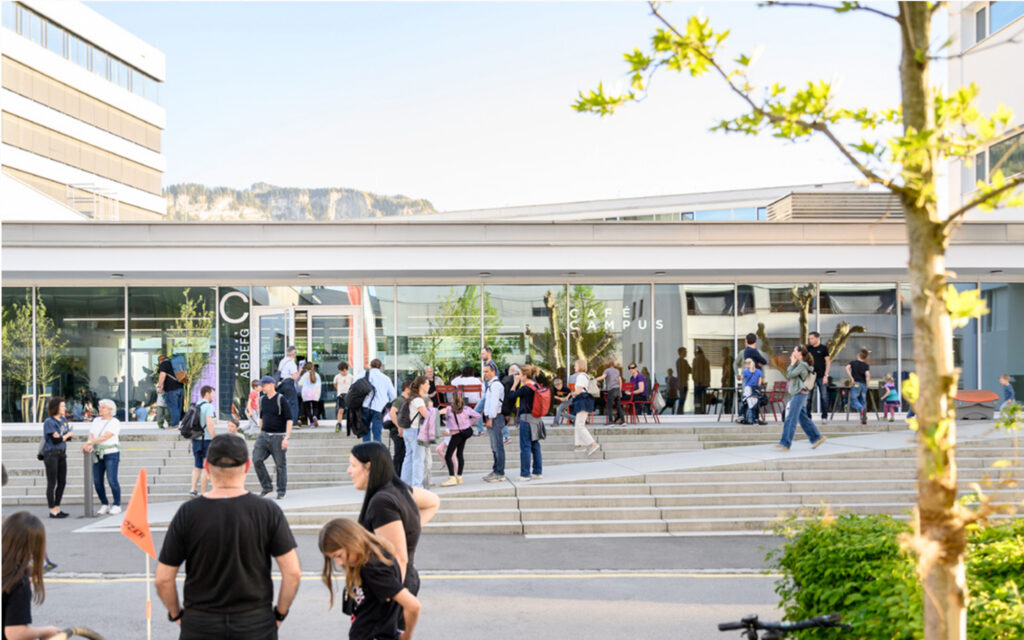 FH Vorarlberg in Dornbirn: Durch Neuorganisation und kompakte Erweiterung konnte der Campus im Bestand weiterentwickelt werden.