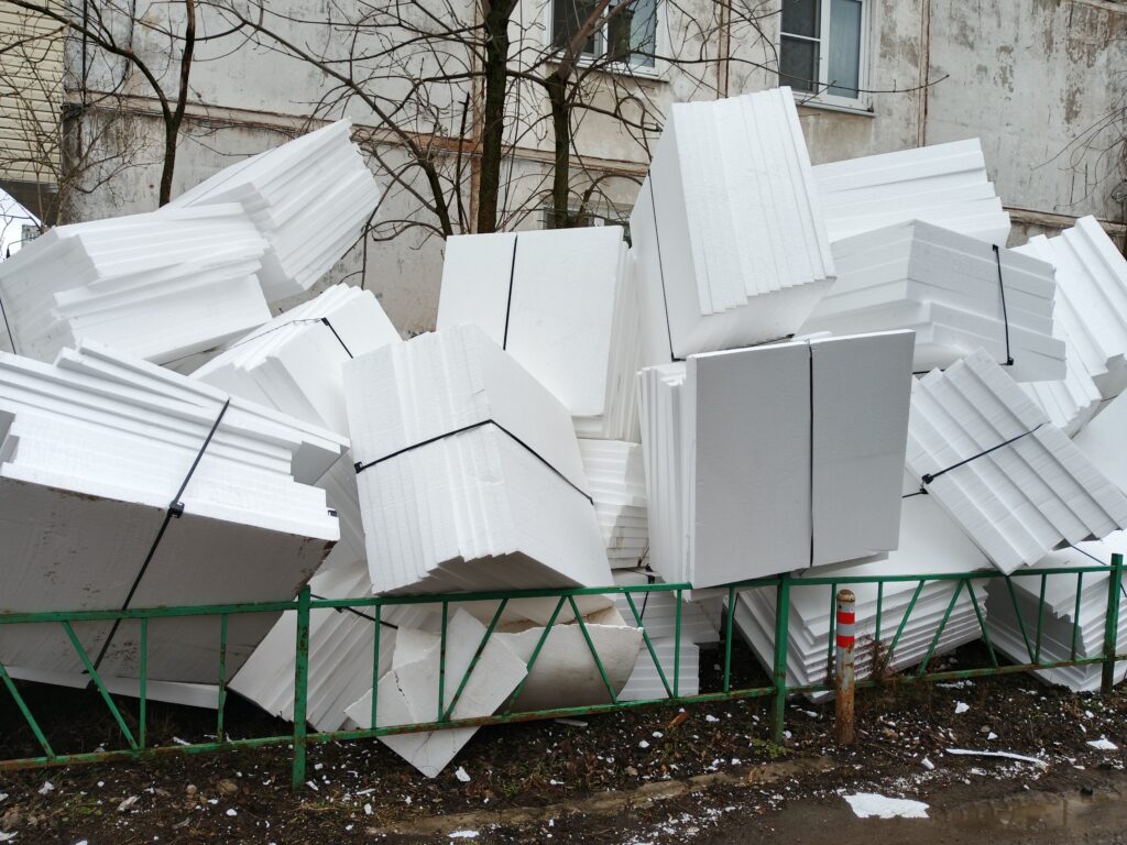 Ein Fall für die Kreislaufwirtschaft: Dämmstoffe werden verstärkt recycelt.