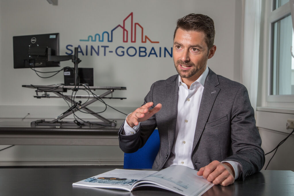Saint-Gobain Austria-Geschäftsführer Michael Allesch: etwas optimistischere Stimmung am Markt.