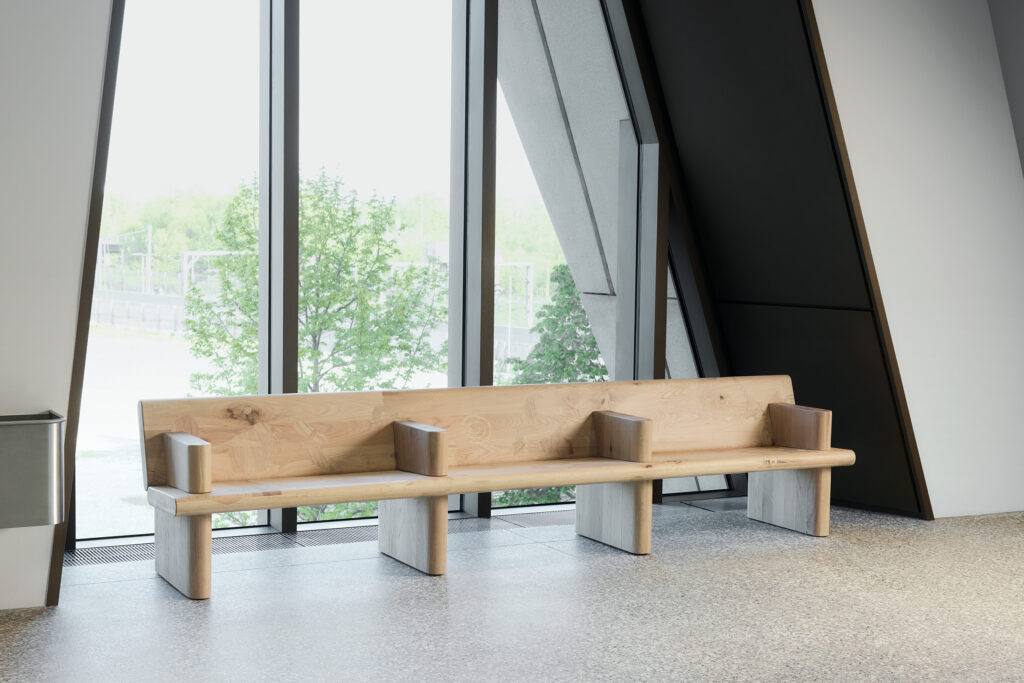 Die V&A East Bench von Designer Andu Masebo.
