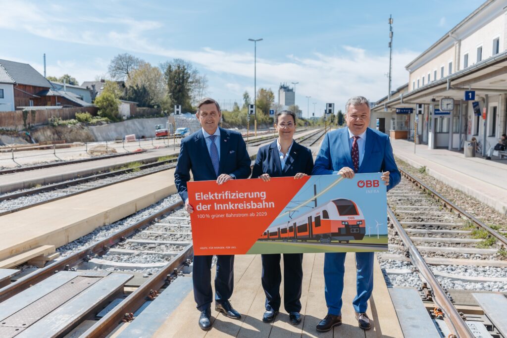 Spatenstich für die Elektrifizierung der Innkreisbahn.