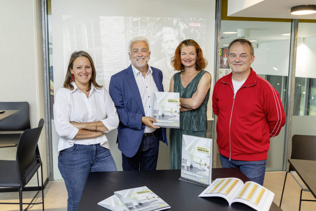 Pressegespräch mit Expert*innen (von links): Christina Brunner (Tageslichtexpertin, Velux Österreich), Heinz Hackl (Raumklimaexperte, Velux Österreich), Renate Hammer (Geschäftsführerin des Institutes of Building Research & Innovation), Robert Lechner (Leitungsteam klimaaktiv Gebäude).