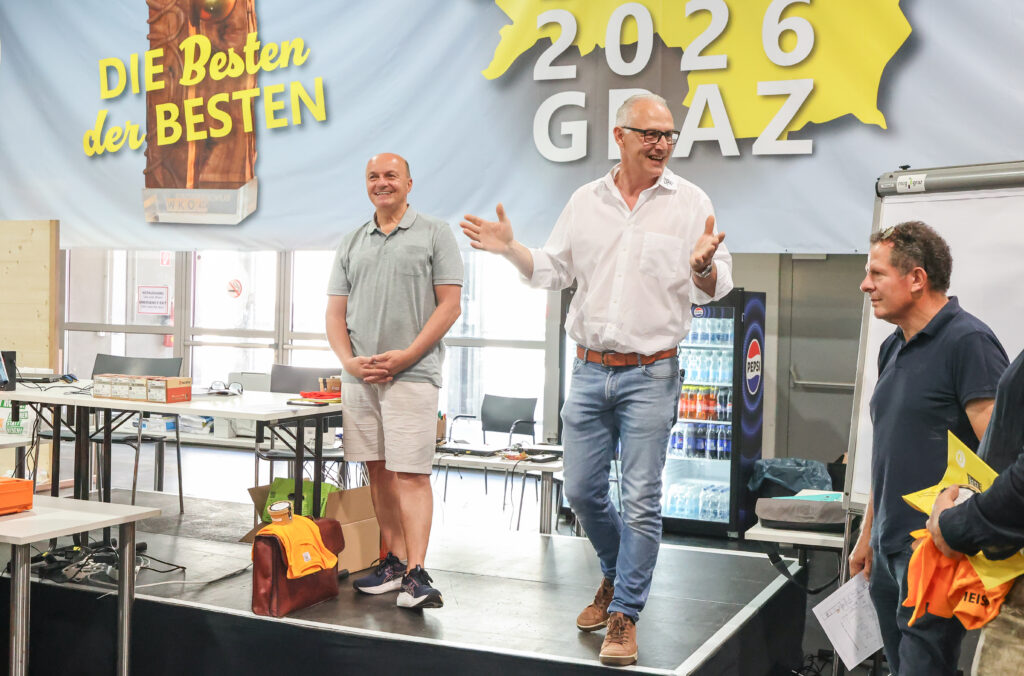 Gute Laune bei der Vorstellung der Lehrlinge: Bundeslehrlingswart Ludwig Weichinger-Hieden und Landesinnungsmeister Steiermark Rupert Christian Zach