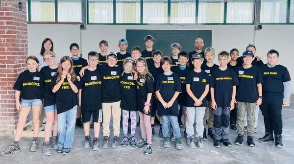 Bautechnik-Feriencamp gestartet