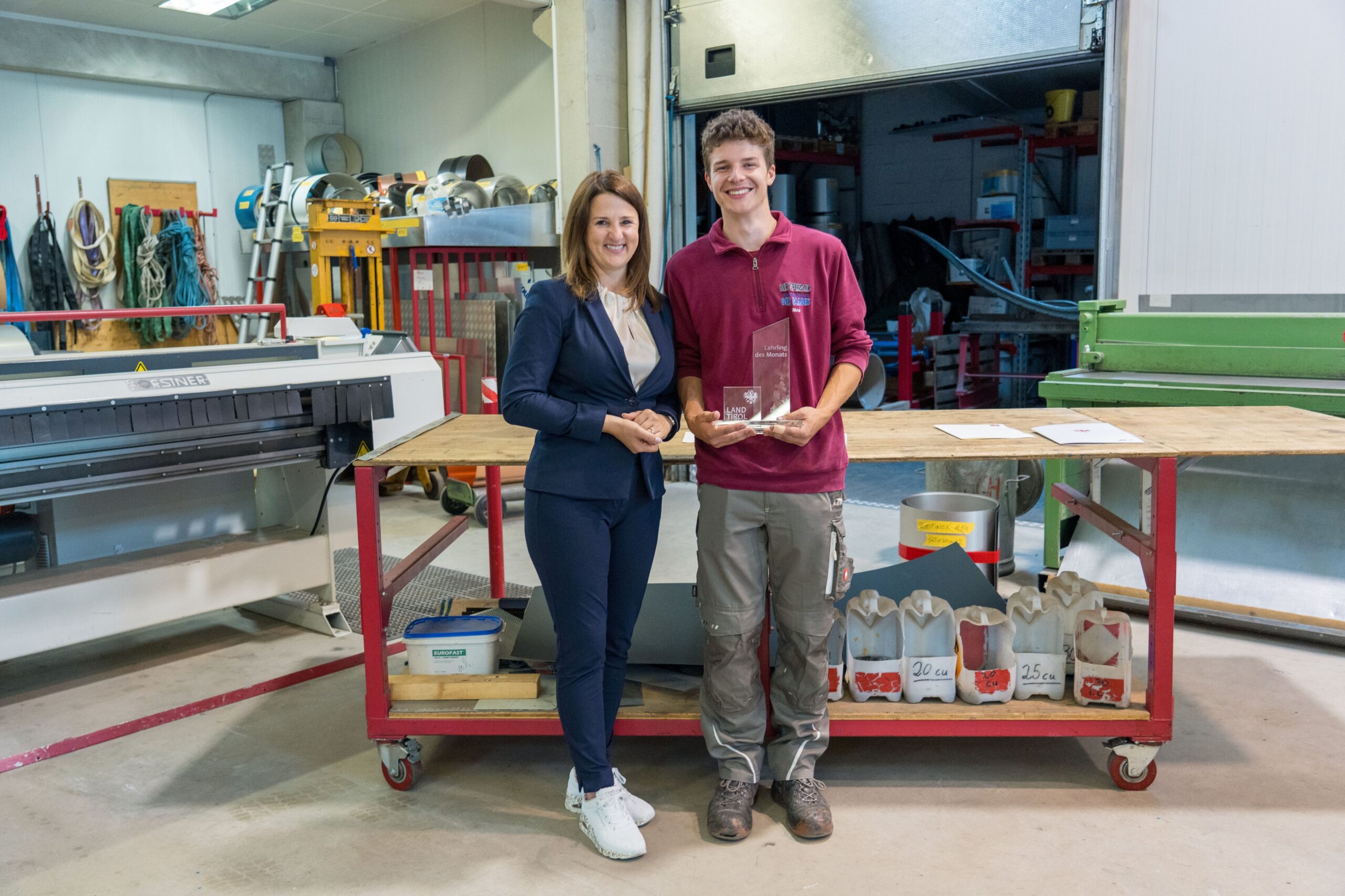 Spengler und Glasbautechniker ist „Tirols Lehrling des Monats“ 