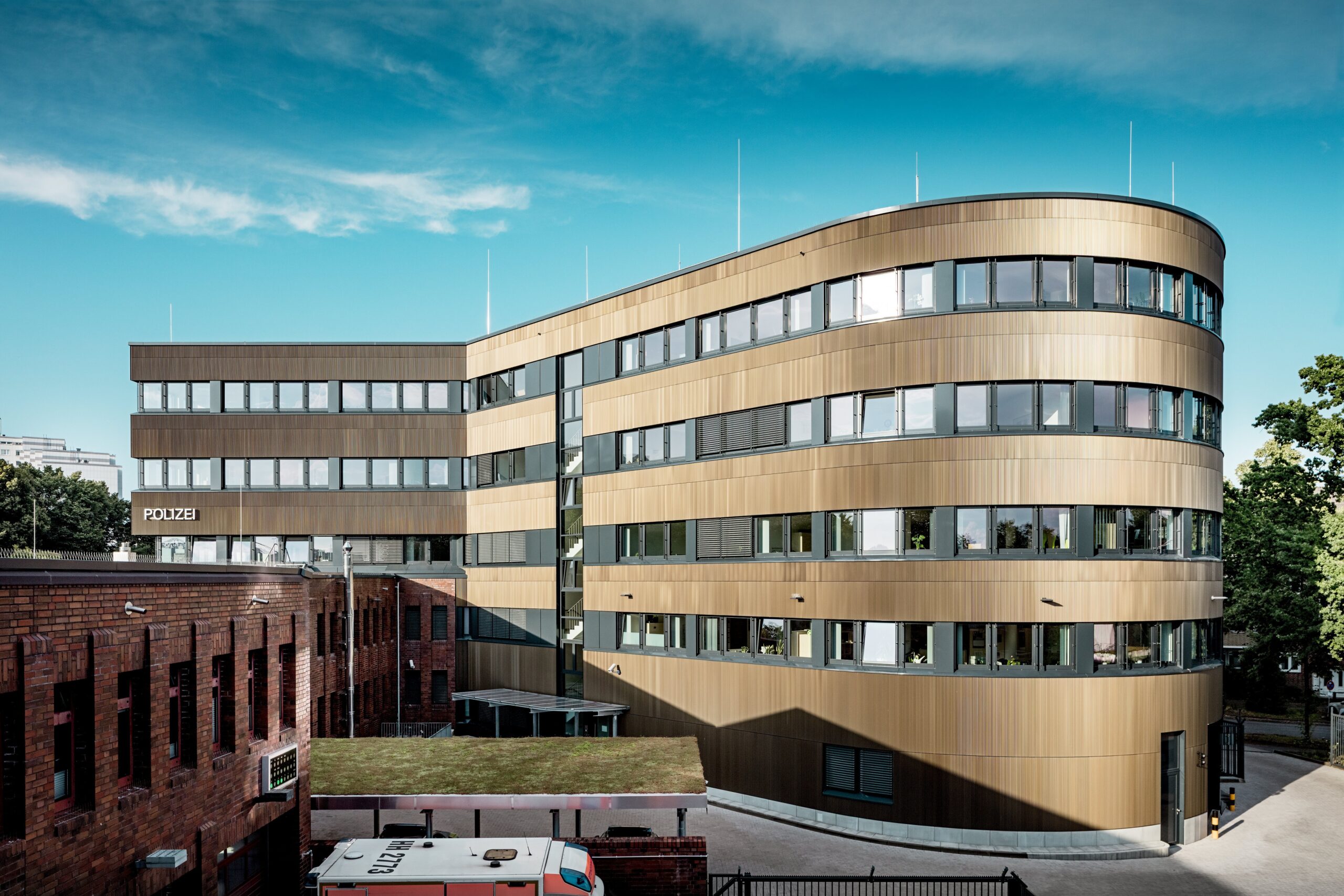 Deutschlands größtes Polizeirevier: Architektur und Schraffur