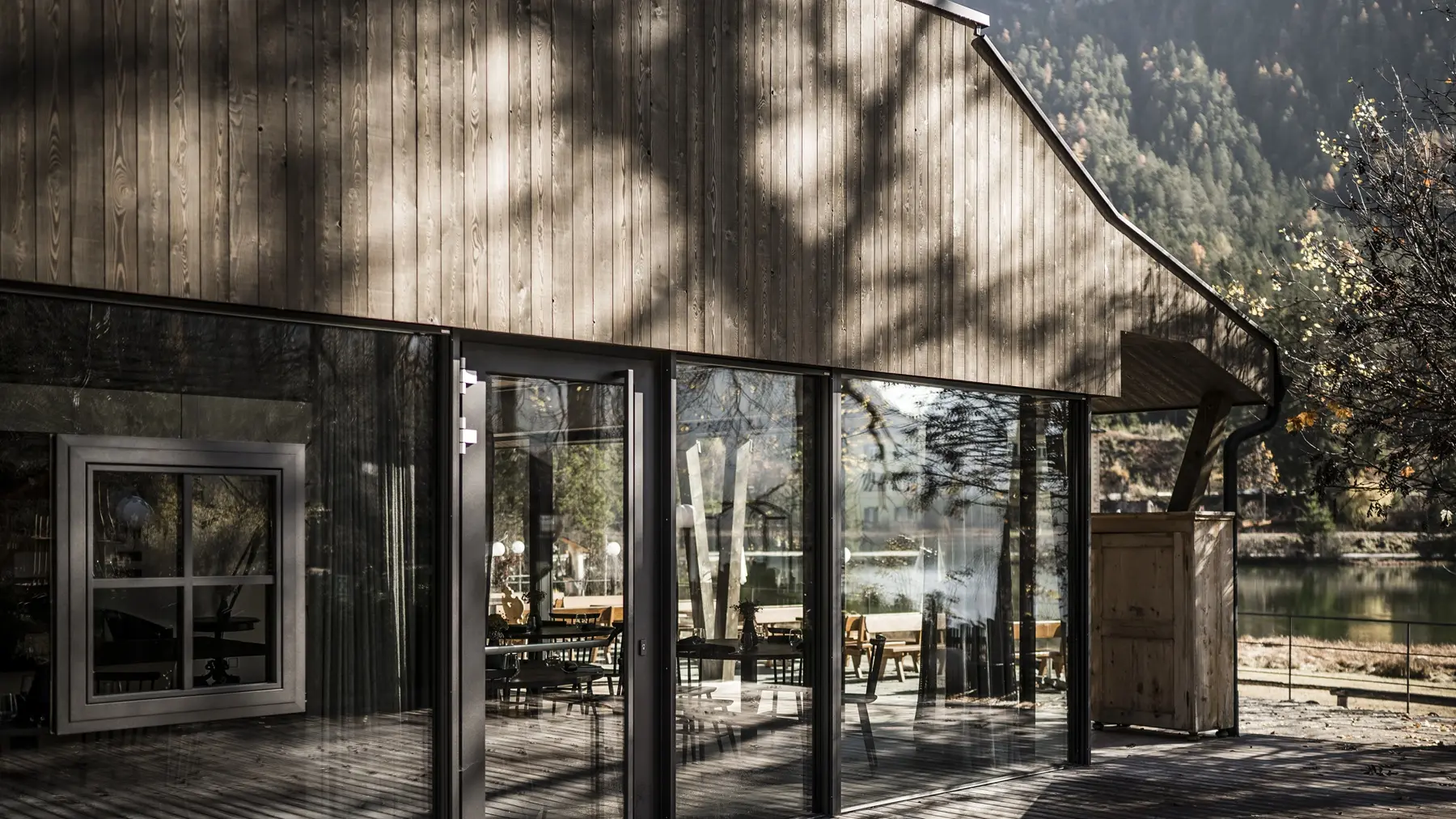 Energieeffiziente Architektur zwischen Toblacher See und Dolomiten