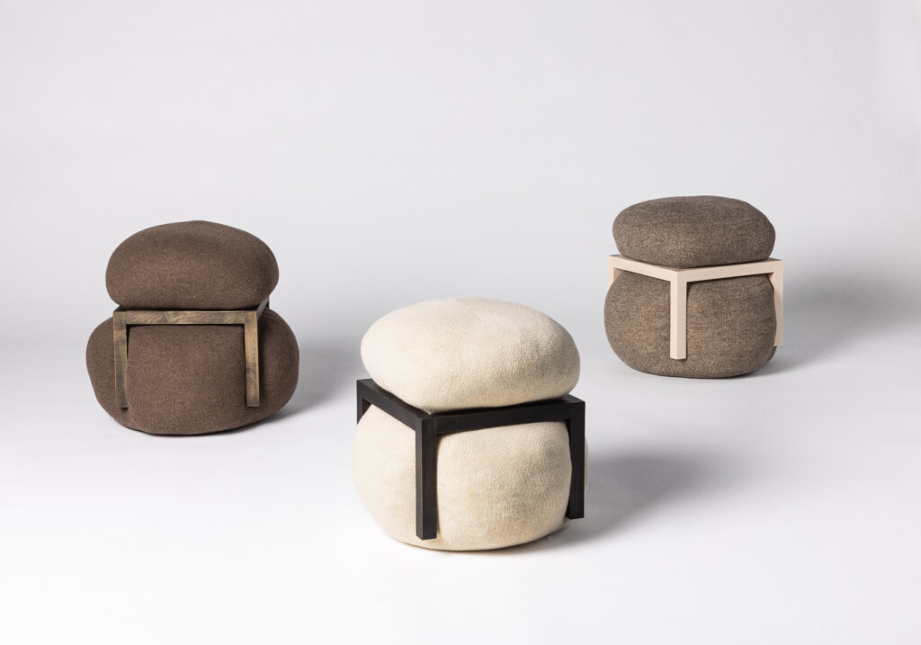 Hocker "Spael" von Madeleine K. Wieser Design für Mohr Polster in Zusammenarbeit mit der Tischlerei Mohr.