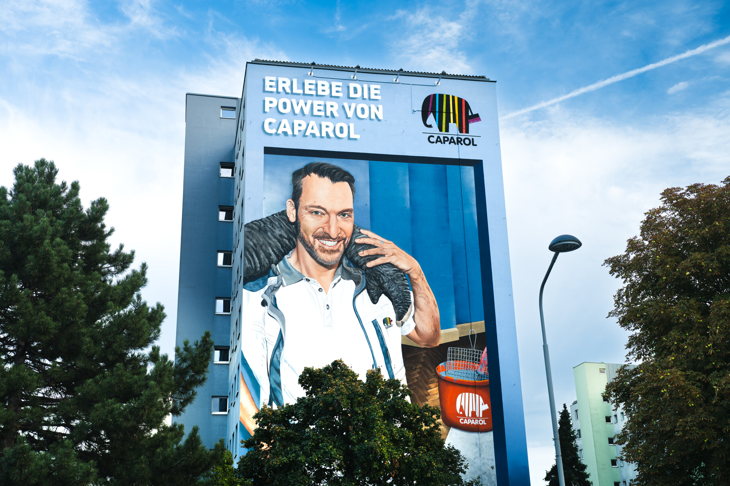 310 Quadratmeter Blickfang mit kräftigen Farben