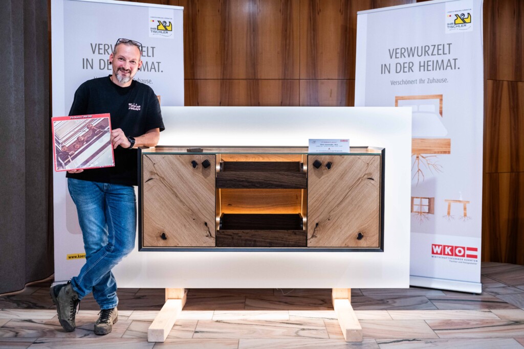 Sideboard „across“ von Alexander Horn, Lehrbetrieb Tischlerei Großegger, Villach