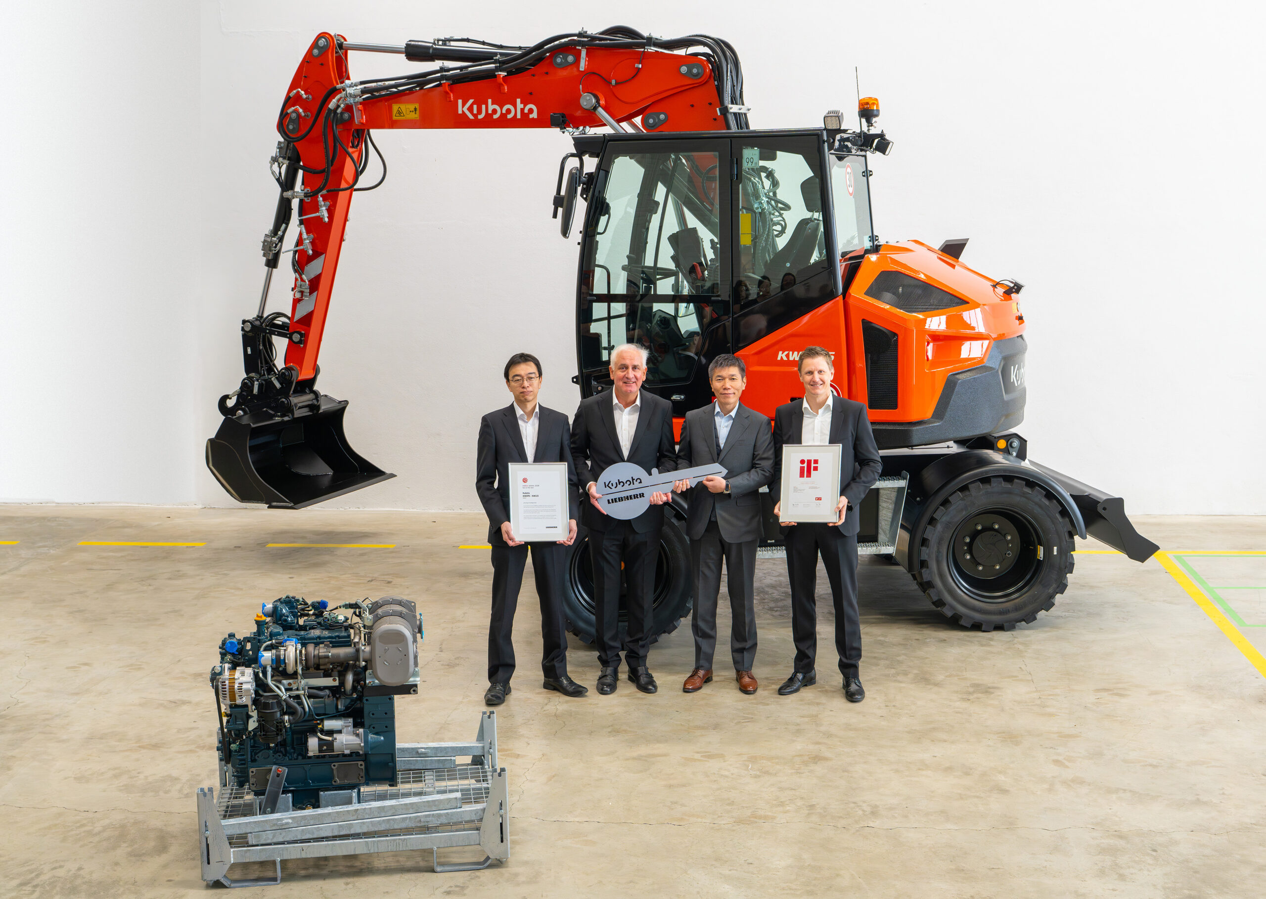 Kubota erhält erste Mobilbagger von Liebherr